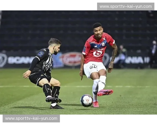 法甲巅峰博弈：里尔vs摩纳哥，谁能在这场“欧冠席位争夺战”中笑到最后？